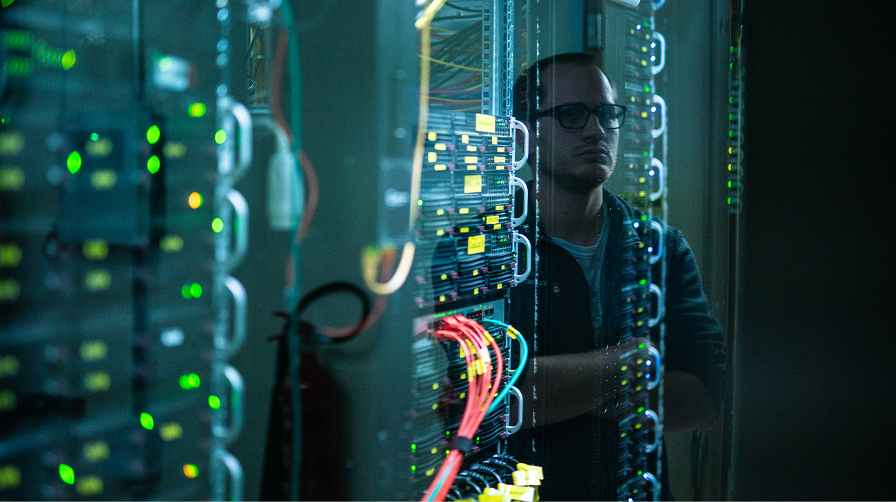 Alltron und Hosttech